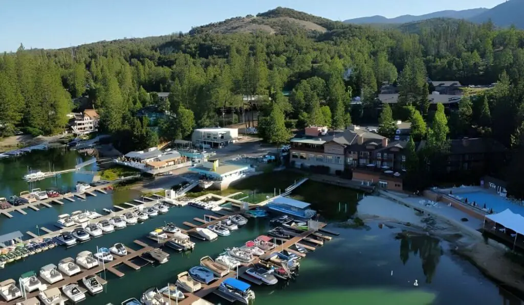 Boating and Sailing at Shaver Lake